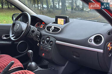 Седан Renault Clio 2010 в 