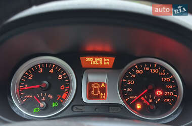 Седан Renault Clio 2010 в 