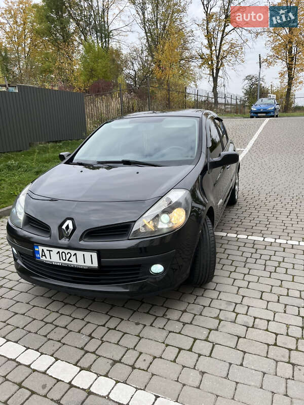 Хэтчбек Renault Clio 2007 в Ивано-Франковске фото 5 Хэтчбек Renault Clio 2007 в Ивано-Франковске