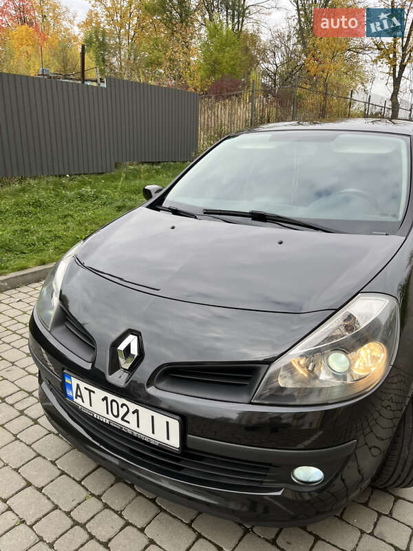 Хэтчбек Renault Clio 2007 в Ивано-Франковске фото 10 Хэтчбек Renault Clio 2007 в Ивано-Франковске