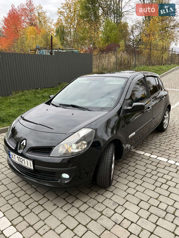 Хэтчбек Renault Clio 2007 в Ивано-Франковске фото 13 Хэтчбек Renault Clio 2007 в Ивано-Франковске