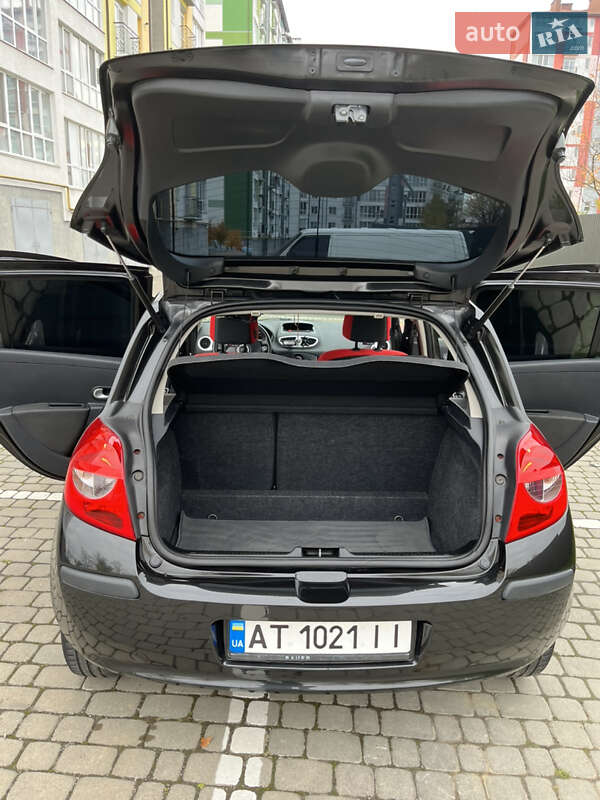 Хэтчбек Renault Clio 2007 в Ивано-Франковске фото 38 Хэтчбек Renault Clio 2007 в Ивано-Франковске