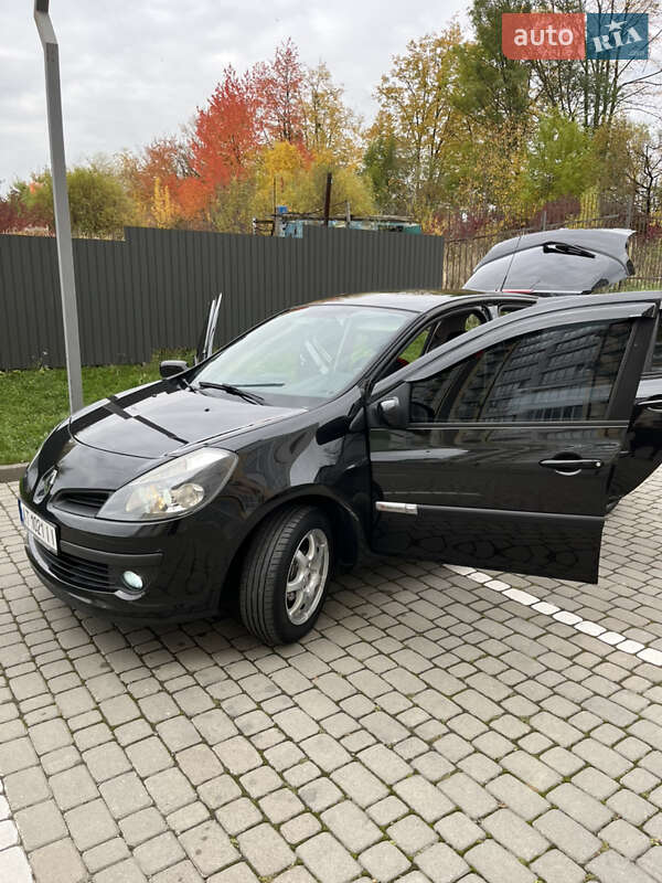 Хэтчбек Renault Clio 2007 в Ивано-Франковске фото 39 Хэтчбек Renault Clio 2007 в Ивано-Франковске