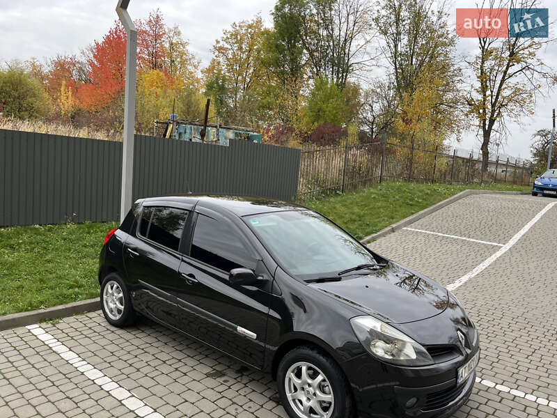 Хэтчбек Renault Clio 2007 в Ивано-Франковске фото 65 Хэтчбек Renault Clio 2007 в Ивано-Франковске