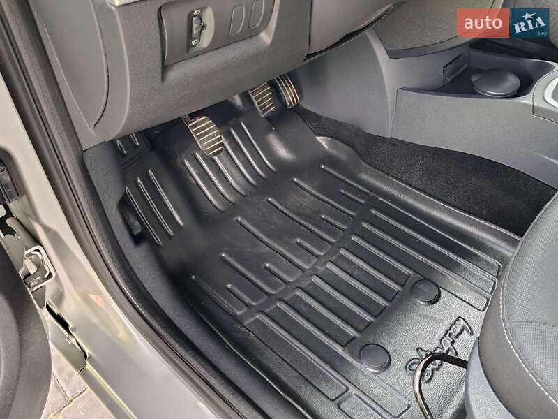 Хэтчбек Renault Clio 2010 в Бориславе