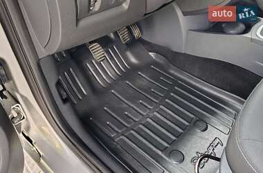 Хетчбек Renault Clio 2010 в 