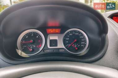 Хетчбек Renault Clio 2010 в 