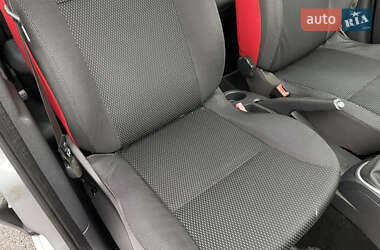 Хетчбек Renault Clio 2007 в 