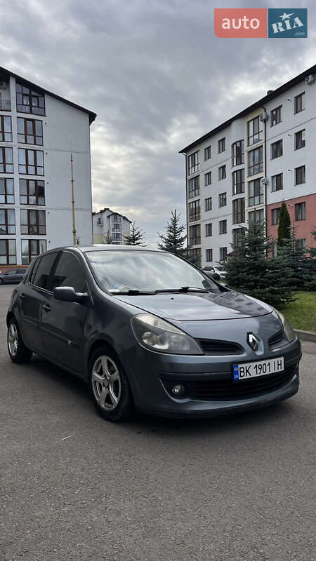 Хетчбек Renault Clio 2005 в Рівному