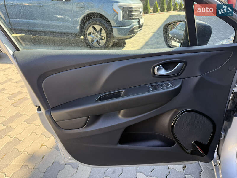 Універсал Renault Clio 2018 в Чернівцях фото 13 Універсал Renault Clio 2018 в Чернівцях