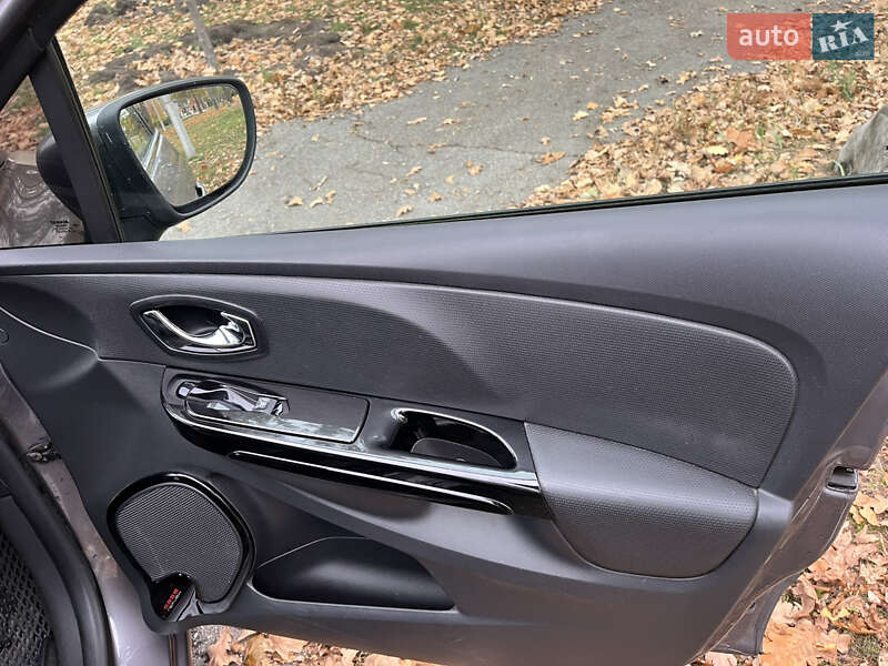 Хэтчбек Renault Clio 2015 в Буче