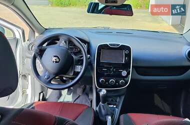 Хэтчбек Renault Clio 2015 в 