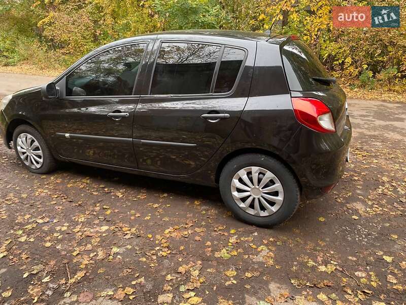 Хетчбек Renault Clio 2011 в Житомирі