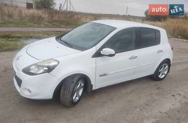 Хэтчбек Renault Clio 2012 в 