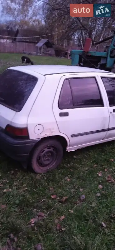 Renault Clio 1992