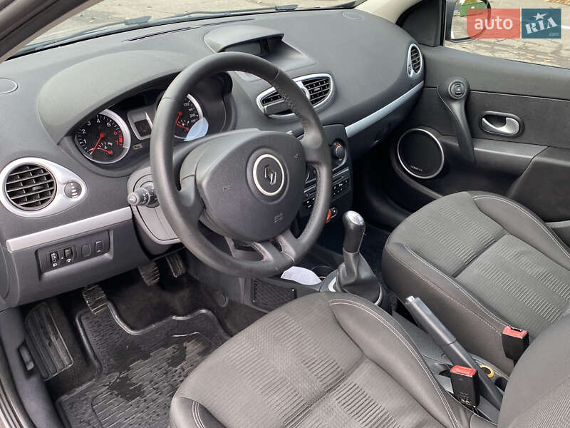 Універсал Renault Clio 2009 в Києві фото 10 Універсал Renault Clio 2009 в Києві