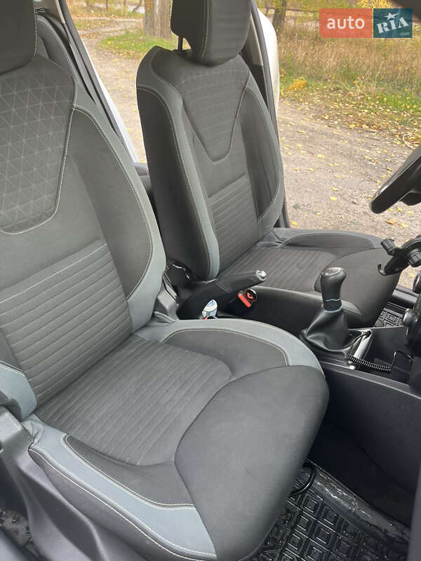 Універсал Renault Clio 2015 в Дніпрі фото 13 Універсал Renault Clio 2015 в Дніпрі