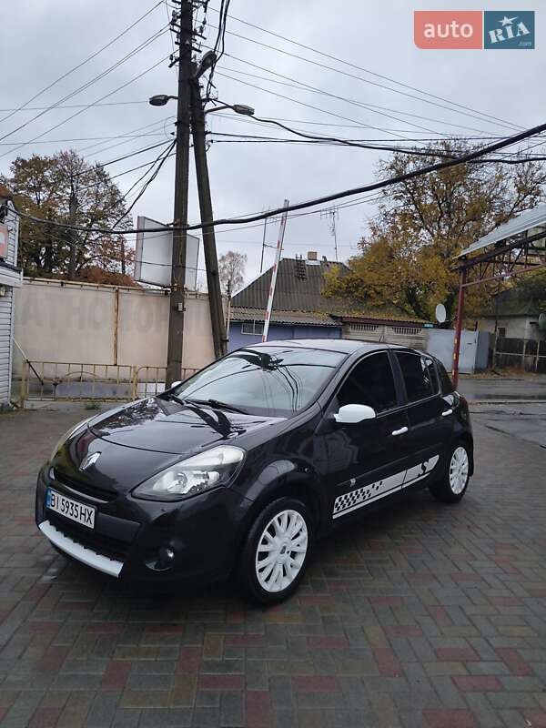 Хэтчбек Renault Clio 2011 в Днепре