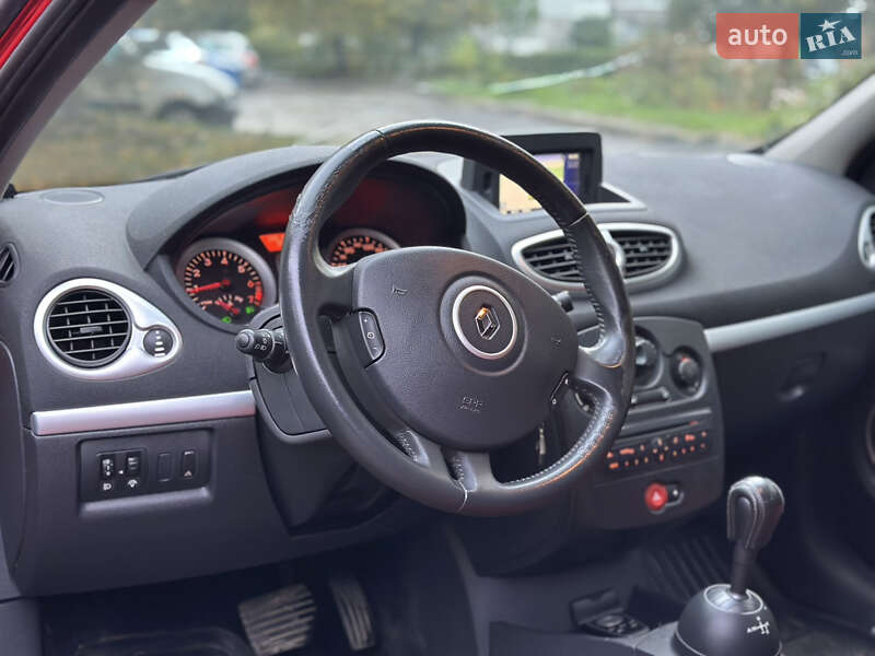 Седан Renault Clio 2010 в Львові фото 11 Седан Renault Clio 2010 в Львові