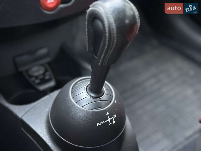 Седан Renault Clio 2010 в Львові фото 16 Седан Renault Clio 2010 в Львові