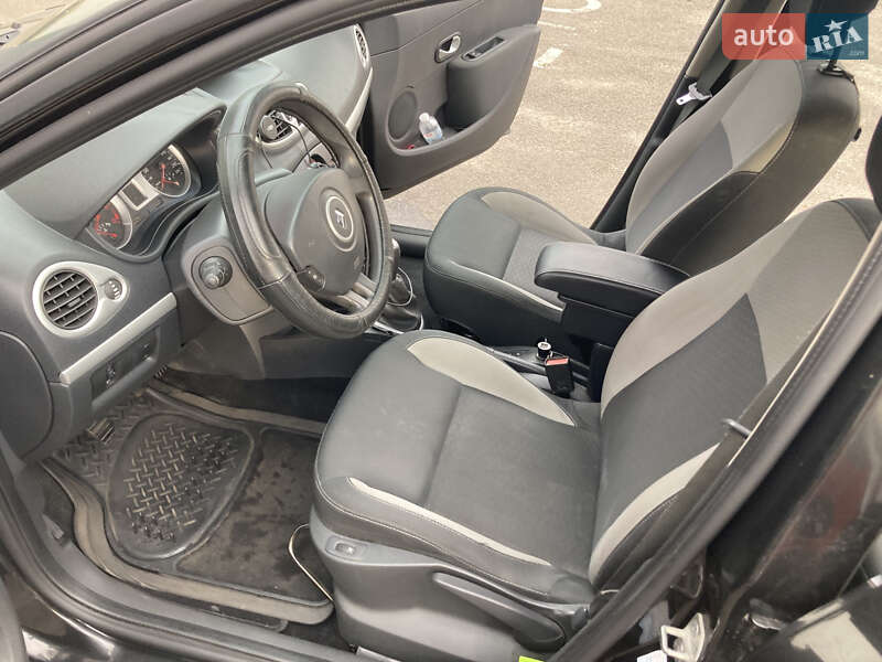 Универсал Renault Clio 2011 в Киеве фото 13 Универсал Renault Clio 2011 в Киеве
