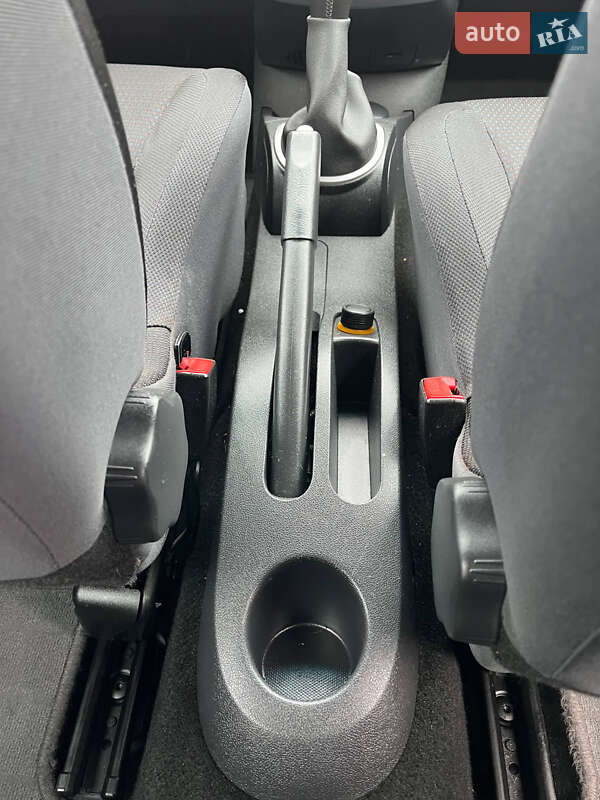 Хетчбек Renault Clio 2006 в Хоролі