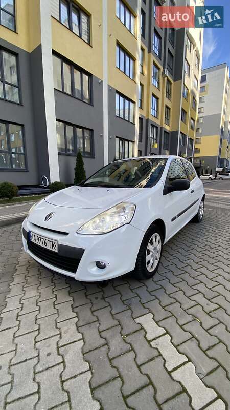 Хэтчбек Renault Clio 2012 в Ивано-Франковске
