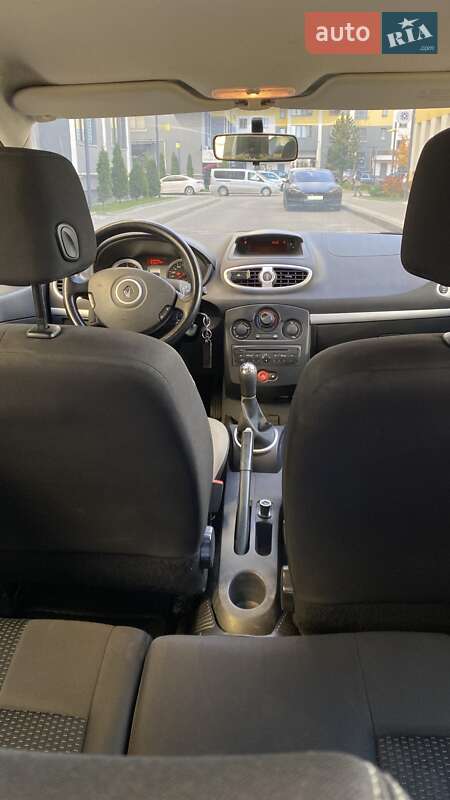 Хэтчбек Renault Clio 2012 в Ивано-Франковске