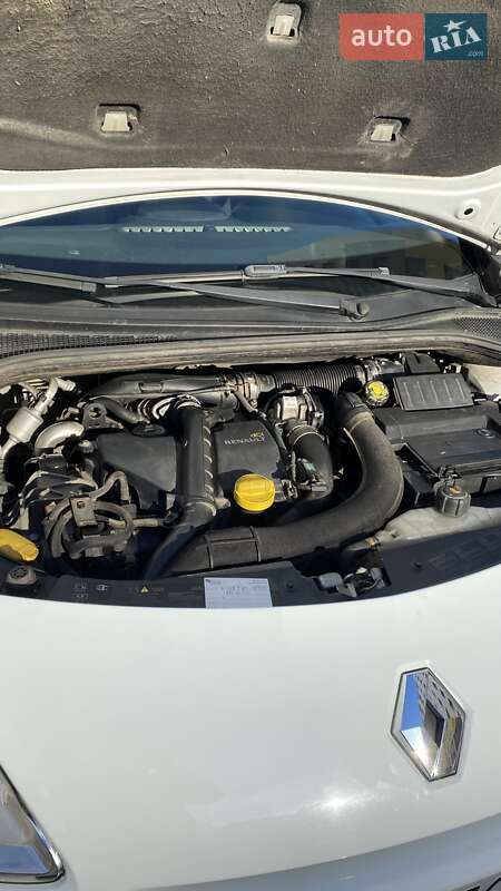 Хэтчбек Renault Clio 2012 в Ивано-Франковске