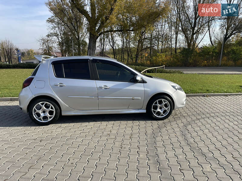 Хетчбек Renault Clio 2011 в Кіцмані