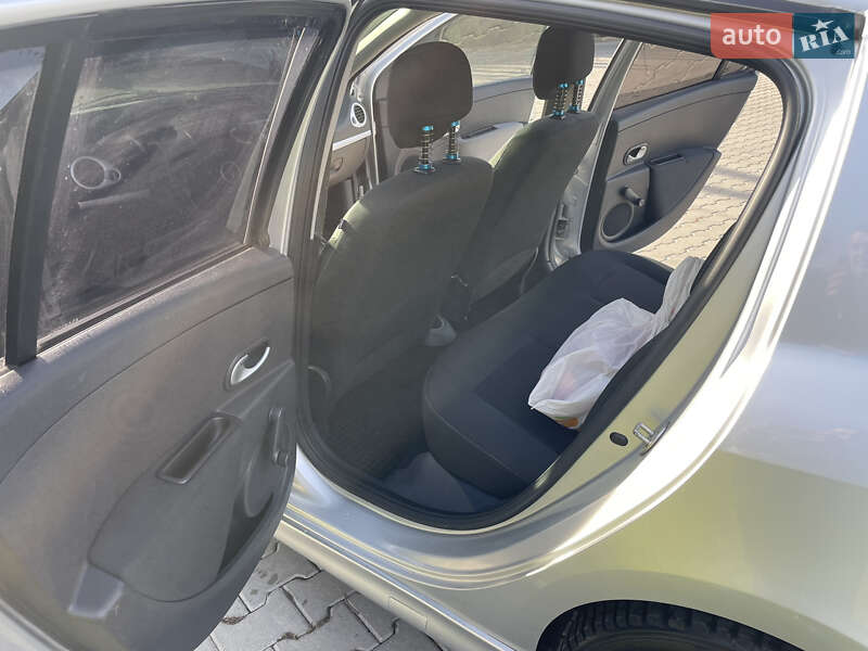 Хетчбек Renault Clio 2011 в Кіцмані