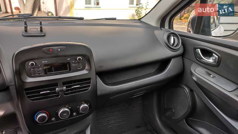 Универсал Renault Clio 2015 в Киеве фото 47 Универсал Renault Clio 2015 в Киеве