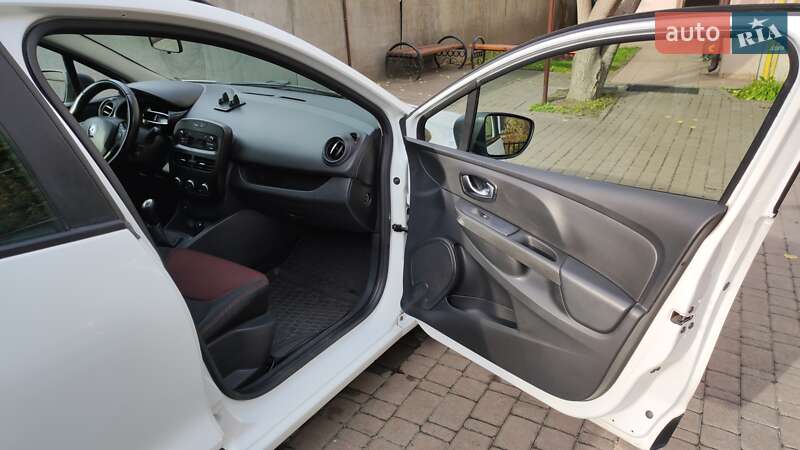 Универсал Renault Clio 2015 в Киеве фото 56 Универсал Renault Clio 2015 в Киеве