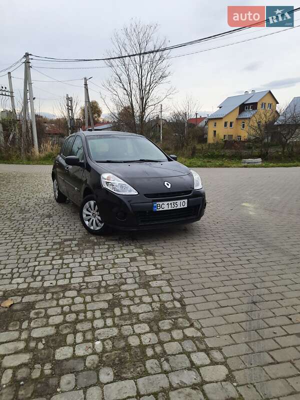 Renault Clio 2011 Renault Clio 2011