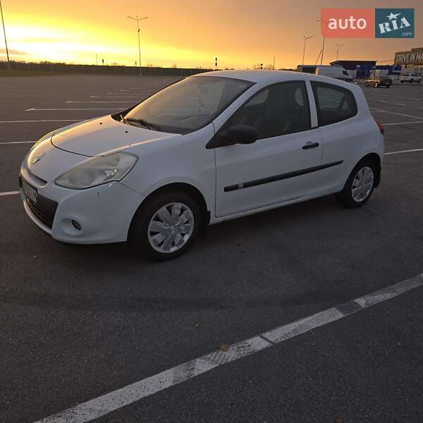 Хетчбек Renault Clio 2011 в Дніпрі