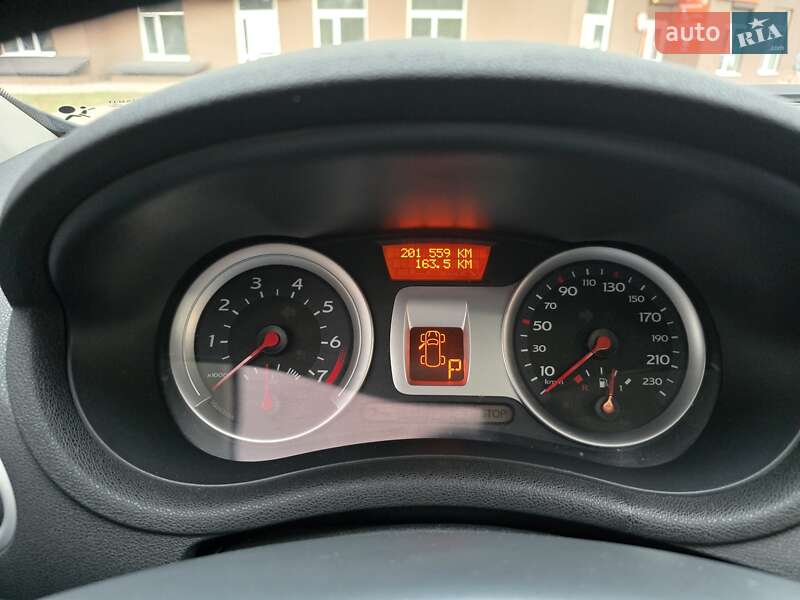 Хетчбек Renault Clio 2008 в Черкасах фото 6 Хетчбек Renault Clio 2008 в Черкасах