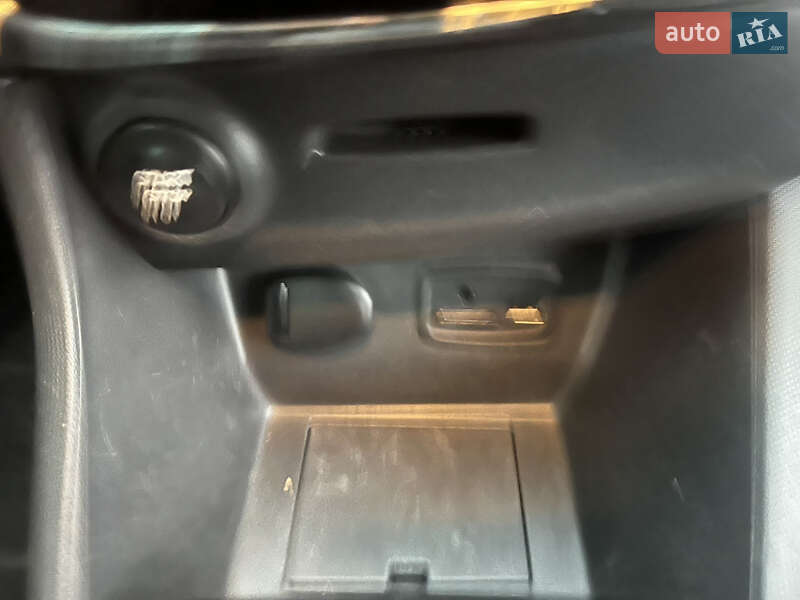 Универсал Renault Clio 2013 в Калуше фото 45 Универсал Renault Clio 2013 в Калуше