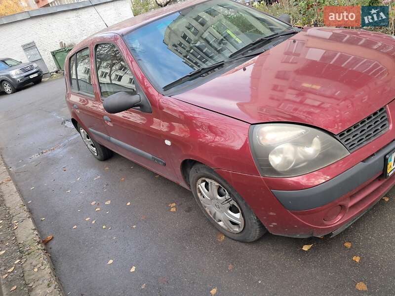 Хэтчбек Renault Clio 2003 в Киеве