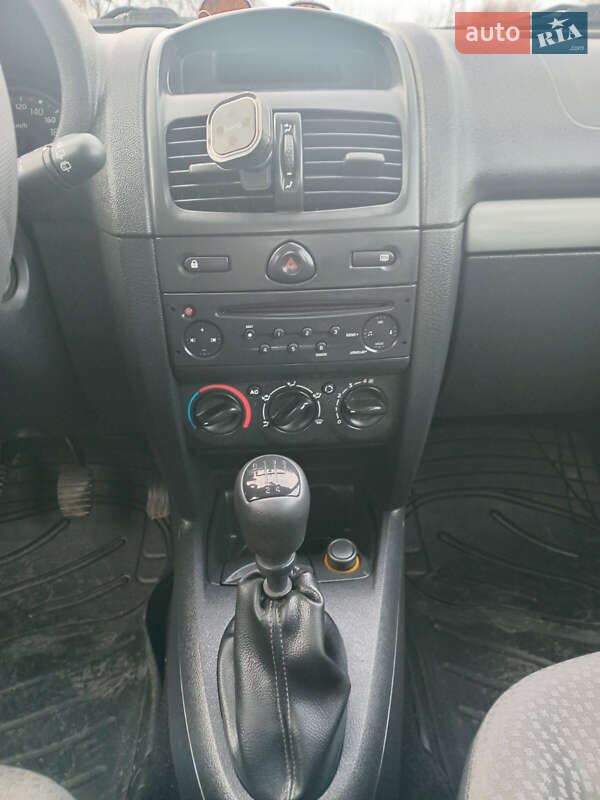 Хетчбек Renault Clio 2008 в Хмельницькому фото 18 Хетчбек Renault Clio 2008 в Хмельницькому