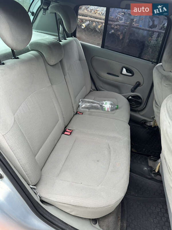 Хетчбек Renault Clio 2002 в Києві фото 11 Хетчбек Renault Clio 2002 в Києві