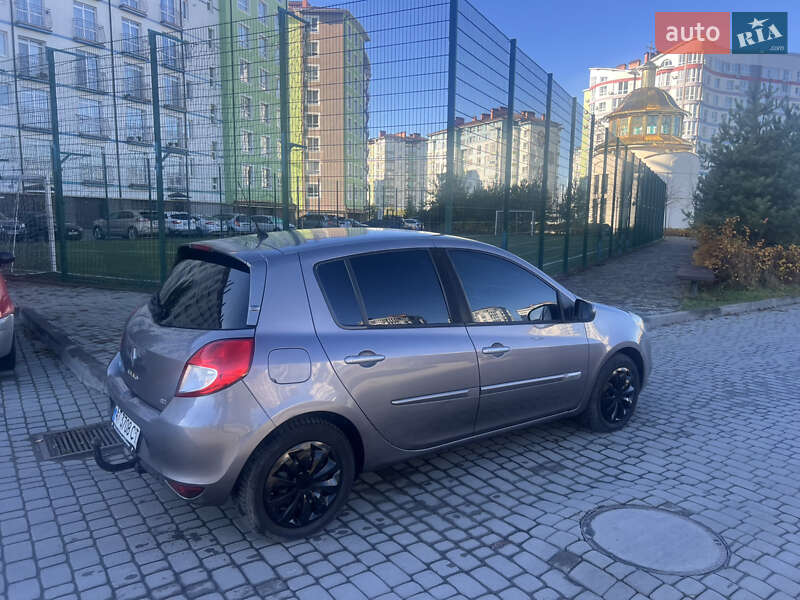 Хетчбек Renault Clio 2011 в Івано-Франківську фото 6 Хетчбек Renault Clio 2011 в Івано-Франківську