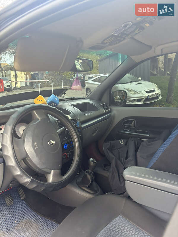 Седан Renault Clio 2007 в Києві