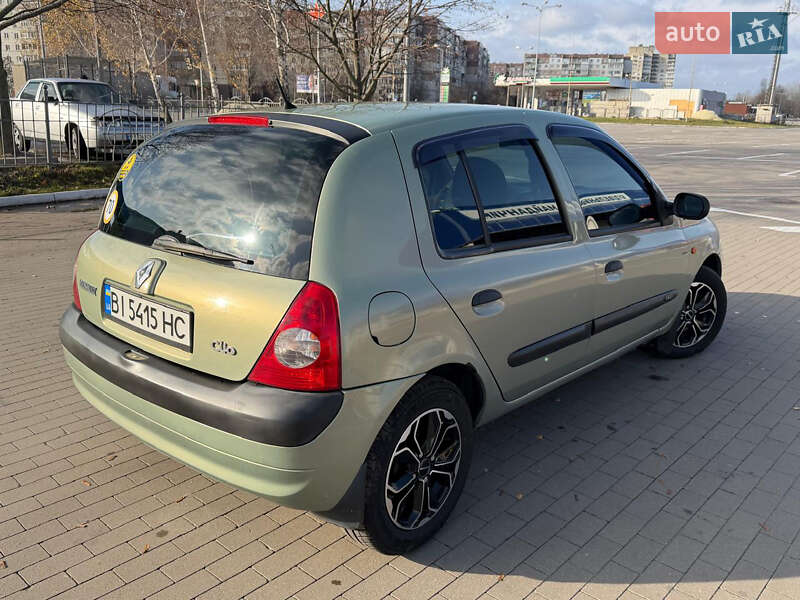 Хетчбек Renault Clio 2003 в Сумах