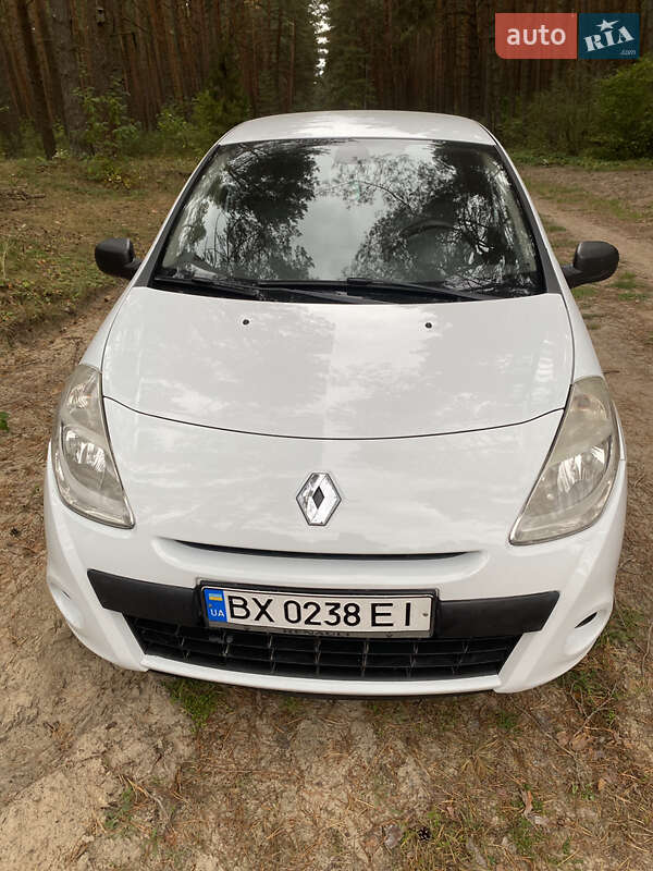 Хэтчбек Renault Clio 2011 в Изяславе фото 2 Хэтчбек Renault Clio 2011 в Изяславе