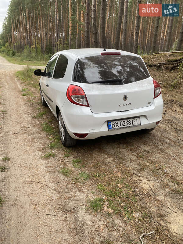 Хэтчбек Renault Clio 2011 в Изяславе фото 7 Хэтчбек Renault Clio 2011 в Изяславе