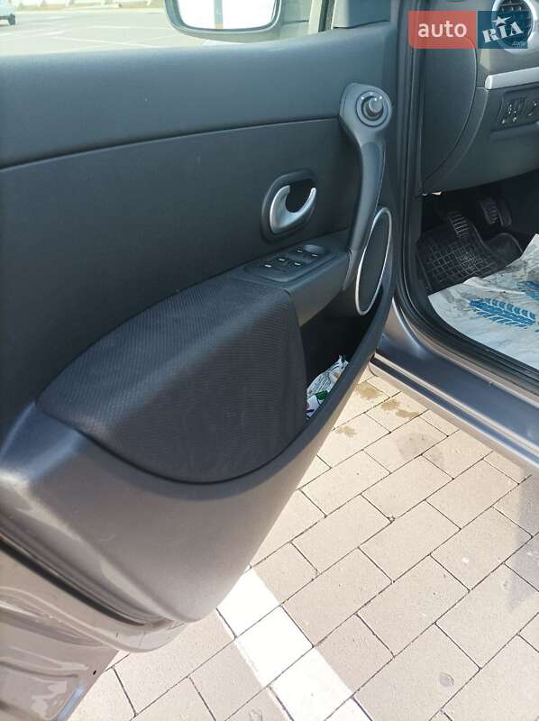 Універсал Renault Clio 2009 в Білій Церкві фото 21 Універсал Renault Clio 2009 в Білій Церкві