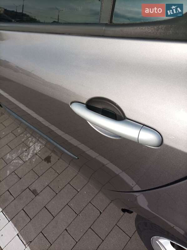 Універсал Renault Clio 2009 в Білій Церкві фото 29 Універсал Renault Clio 2009 в Білій Церкві