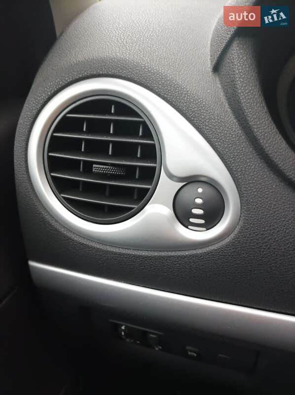 Універсал Renault Clio 2009 в Білій Церкві фото 36 Універсал Renault Clio 2009 в Білій Церкві