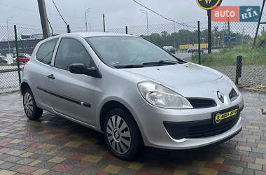 Хэтчбек Renault Clio 2007 в Стрые