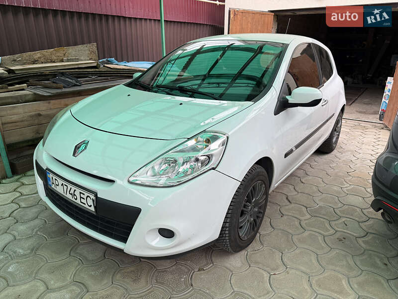 Хетчбек Renault Clio 2010 в Запоріжжі